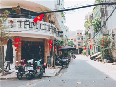 Làm tên bảng hiệu độc đáo với ống nước bằng nhựa